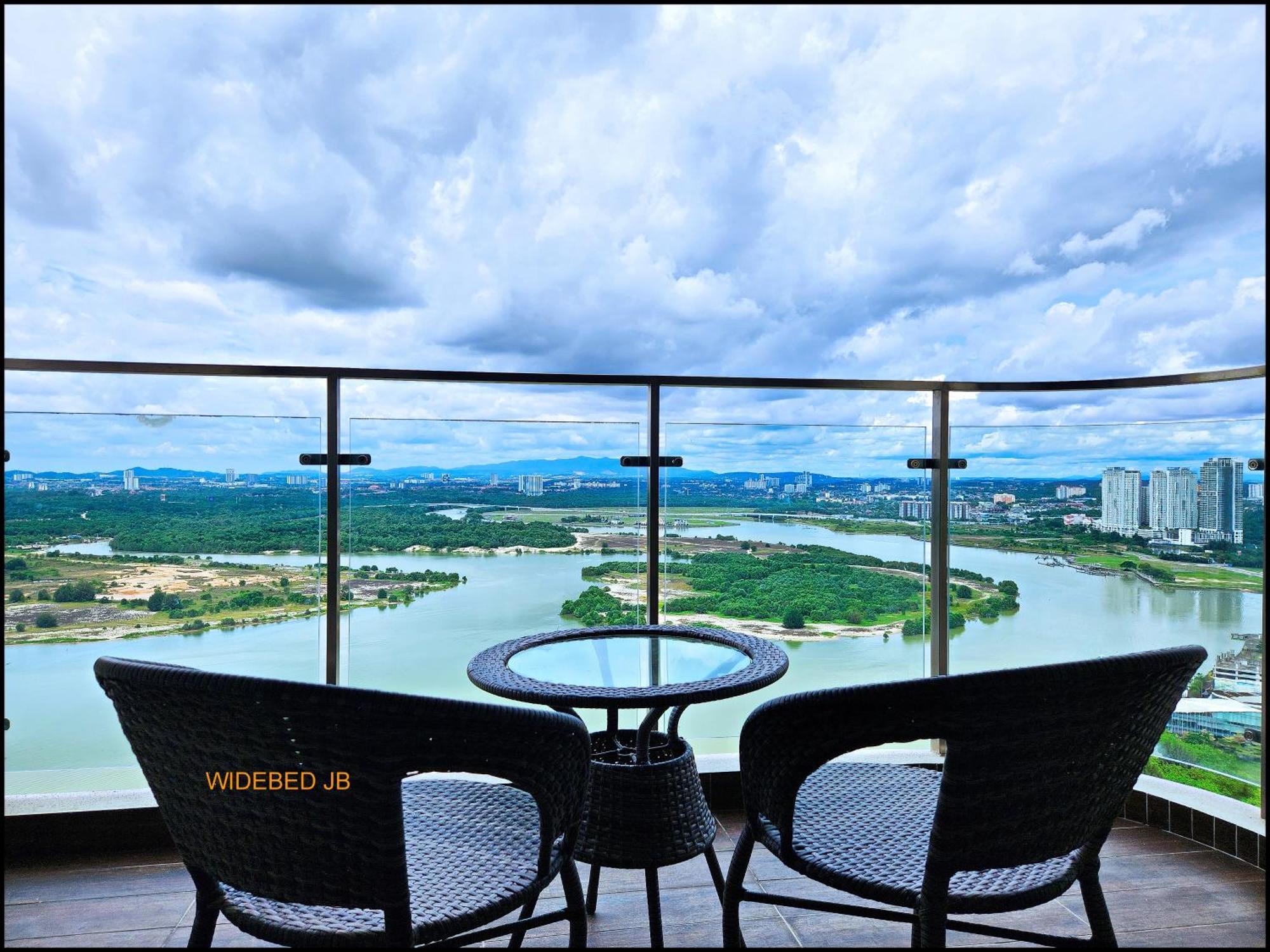 Country Garden Danga Bay By Widebed Jb Hotel Джохор Бахру Екстериор снимка